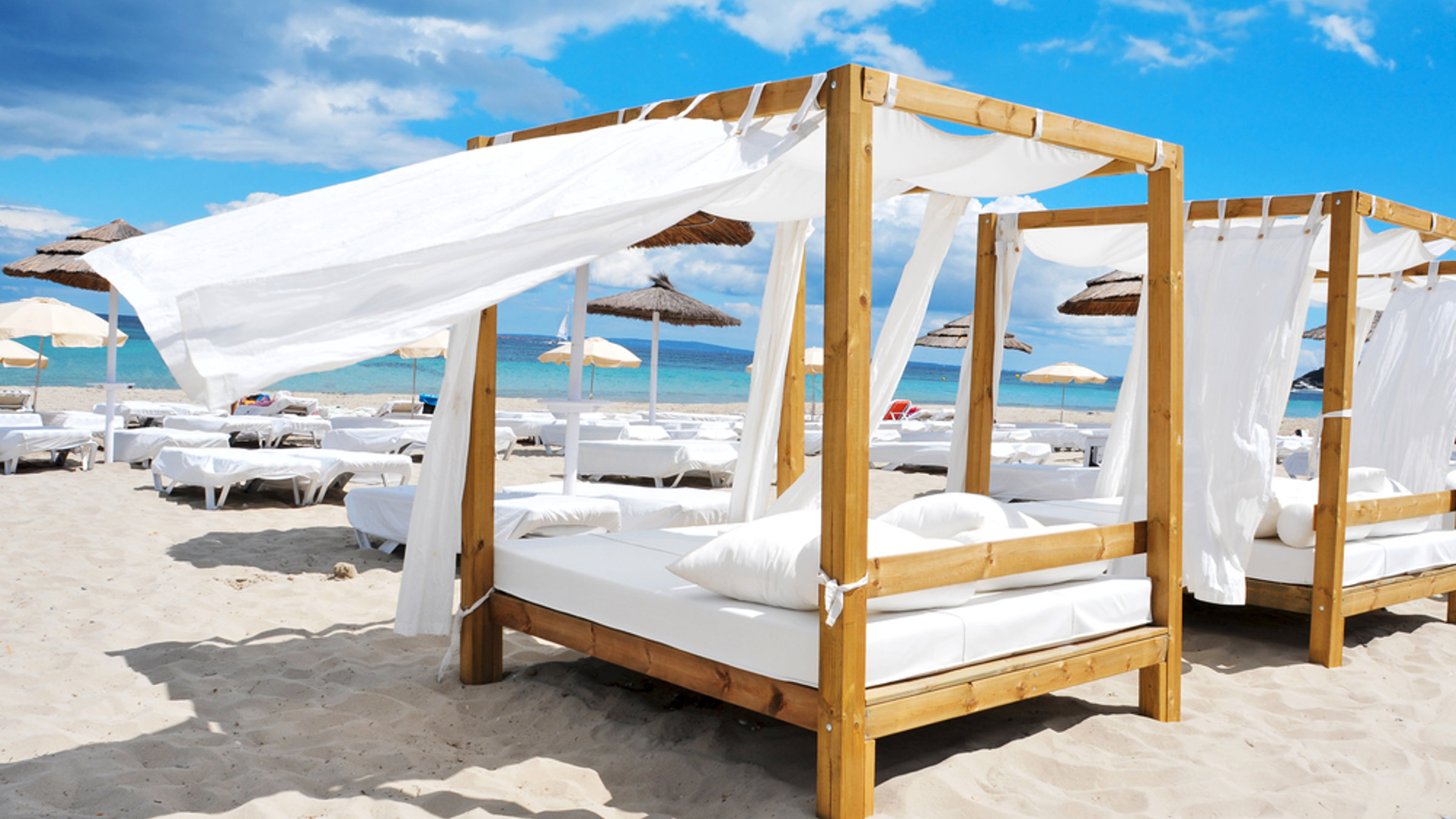 The 10 Best Villas Near Ibiza's Most Exclusive Beach Bars | Dynamic Lives