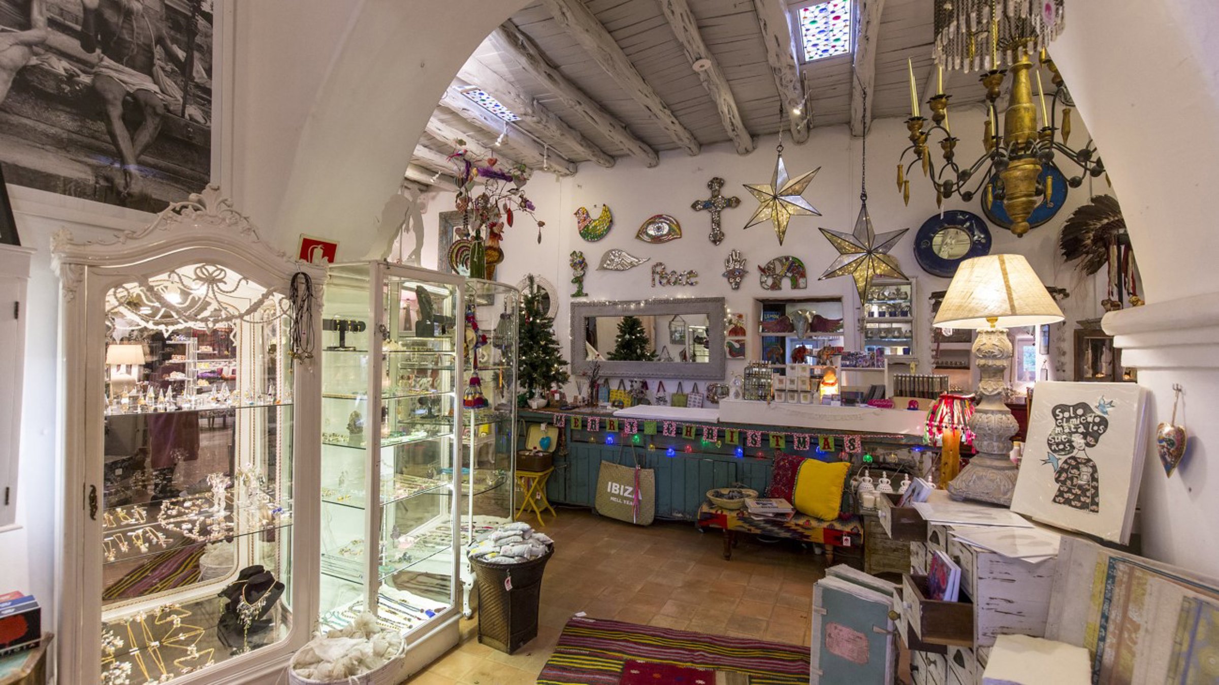 Little Shop With Souvenirs And Jewlery