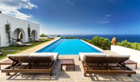 Ibiza, Hotels vs Luxury Villas