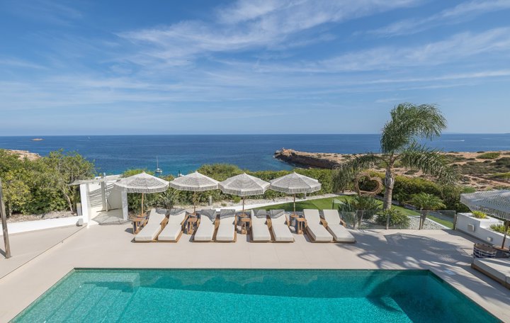 Villa Wave