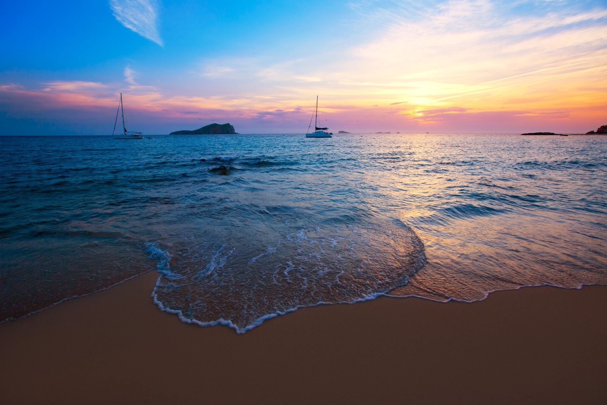 Ibiza in September: A Guide to the Vibrant Island in the Autumn